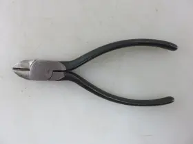67-143 Armstrong Diagonal Side Cutting Cutters Pliers 4.5 Inch Long Vintage Usa Made