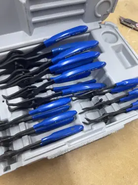68-016 Armstrong Made In Usa Snap Retainer Ring Pliers Set Of 12 Used Great Condition