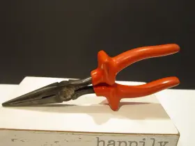 10033 Certified Insulated Products Used Cip #10033 Electricians 1000v 8 Inch Needle Nose Pliers