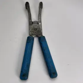 Tri-6s Cornwell Spark Plug Wire Puller Grabbers