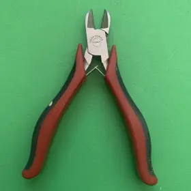 45663 Craftsman Professional Red Black Handle Diagonal Cutting Precision Pliers