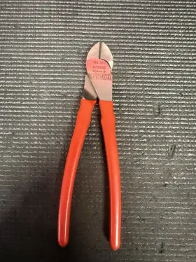 192.18g Facom Diagonal Side Cutters