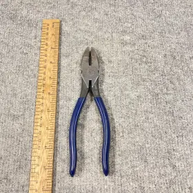 D201-7ne Klein Tools Lineman Pliers Side Wire Cutting Gripping Heavy Duty 7 1/2 Inch #d201-7ne Usa