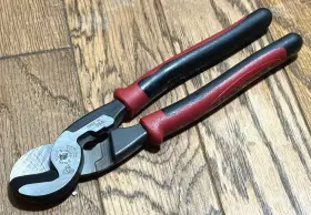 J63225n Klein Tools High Leverage Cable Wire Cutter Shears 9 Inch Long Pliers Battery