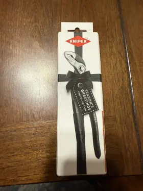 8799180s01 Knipex Holiday Limited Edition 7-1/4 Inch Bi-color Cobra Pliers