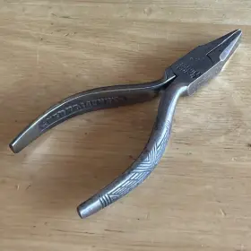 1601-4 Kraeuter Tools Mini 4 Inch Duck Bill Pliers With Oranate Handle Vintage Made In Usa