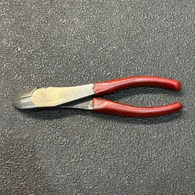 M447c Mac Tools - 8 Inch Long Soft Grip High Leverage Diagonal Cutter Pliers