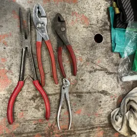 M5260 Mac Tools M5260. Four Pliers Lot