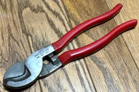 M-911 Mac Tools M911g Soft Cable Wire Cutters Shears 9 Inch Long Pliers Snip Cutter Battery