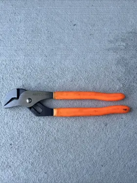 Pgj9m Matco Brand New 9-1/2 Inch Groove Joint Pliers - Orange
