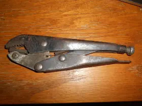 1607 Seymour Smith & Son Vintage And Oakville Conn. Snap Lock Pivotal Jaw Pliers
