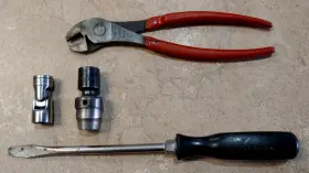 208b-fs16-imbfm12-cp3a Snap-on 4 Pcs. Battery Terminal Pliers 208b And 2-swivel Sockets Screwdriver Usa