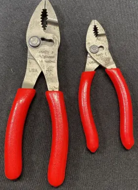 44acf Snap-on New 4 Inch Long Red Vinyl Grip Combination Slip Joint Pliers