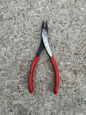 60cp Snap-on Tools - 8 Inch Long Red Soft Grip Duck Bill Pliers