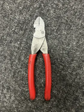 87acf6 Snap-on Tools Diagonal Cutter Red Usa Snapon Cutters Pliers