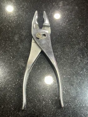 Snap-on 883929428618 Vintage Snap-on Vacuum Grip Pliers No 137