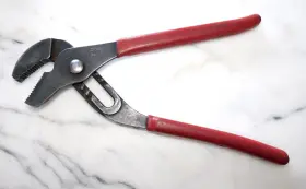 Aw120 Snap-on 12 Inch Red Soft Grip Adjustable Joint Pliers