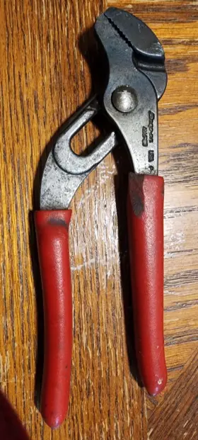 Awi-85 Snap-on Tools Usa Red Soft Grip 7 Inch Adjustable Joint Channel Pliers