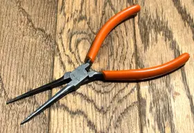 Snap-on E-703 Tools Precision Slim Reach Needle Nose Pliers Spring Grip 6.5 Inch Long