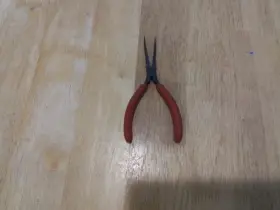 E-704 Snap-on E 704 Needlenose Pliers