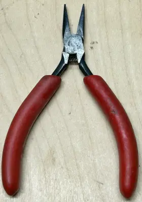 E713cg Snap-on - 4-5/8 Inch Long Soft Grip Spring Loaded Needle Nose Pliers
