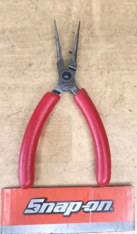 P92055a Snap-on - 5-1/2 Inch Long Soft Grip Mini Needle Nose Pliers