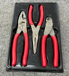 Pl307cf Snap On 3 Piece Pliers Set Adj. Joint Diagonal Needle Nose - Red Pl307cf Snap On 3 Piece Pliers Set Adj. Joint Diagonal Needle Nose - Red