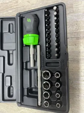 Sgdmrc31gk Snap-on Sgdmrc31rk 30pc Metric Green Stubby Ratcheting Screwdriver Set