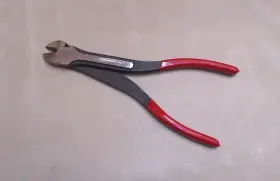 60780 Titan 11 Inch Diagonal Cutting Pliers Model