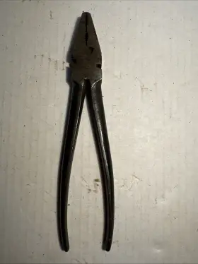 1000-b Utica Fence Linesman Pliers Wire Cutting 8 1/2 Inch Long Usa Vintage