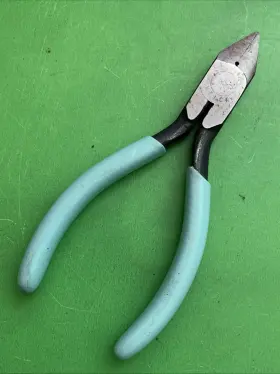 742-4 Utica Made In The Usa Blue Soft Grip Precision Side Cutting Pliers Model