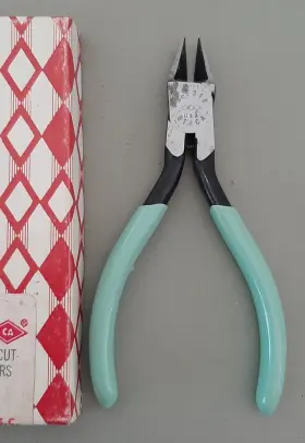 Utica B5316-4 Nos New Vintage Flush Edge Tapered Nose Pliers U-75316 5316 8g