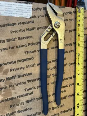 4yt05 Westward 10 Inch Blue Rubber Handle Groove/slip Joint Pliers