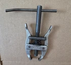 Snap On CJ-92 Battery Terminal Puller / Small Bearing CJ92 Used. Price: $29.99.