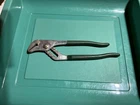 Diamond Horseshoe Diamalloy Duluth Groove Joint Pliers Usa HL110P Green Handles Used. Price: $8.95.