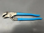 (k) Vintage Channellock No. 422 9.5" V-jaw Tongue & Groove Pliers Vgc Usa Used. Price: $25.00.