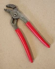 Snap On 91ACP 9" Adjustable Joint Interlocking Channel Pliers Red Used. Price: $39.98.