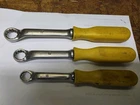 Mac Tools Yellow Handle BOPA213,15,17MM Comfort Grip Offset Box Wrenchs Metric Used. Price: $150.00.
